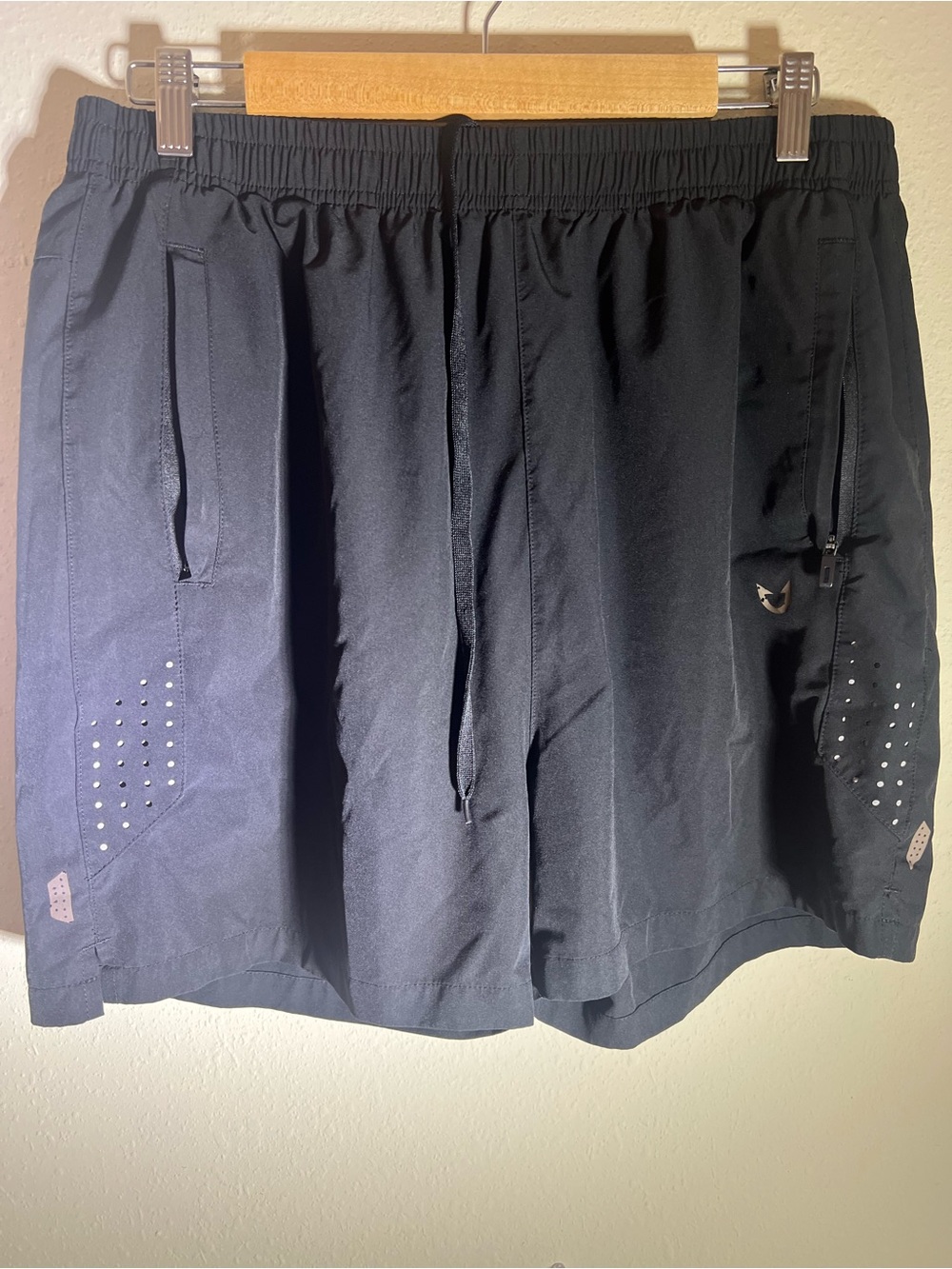 Northyard Black Athletic Shorts with Elastic Waist